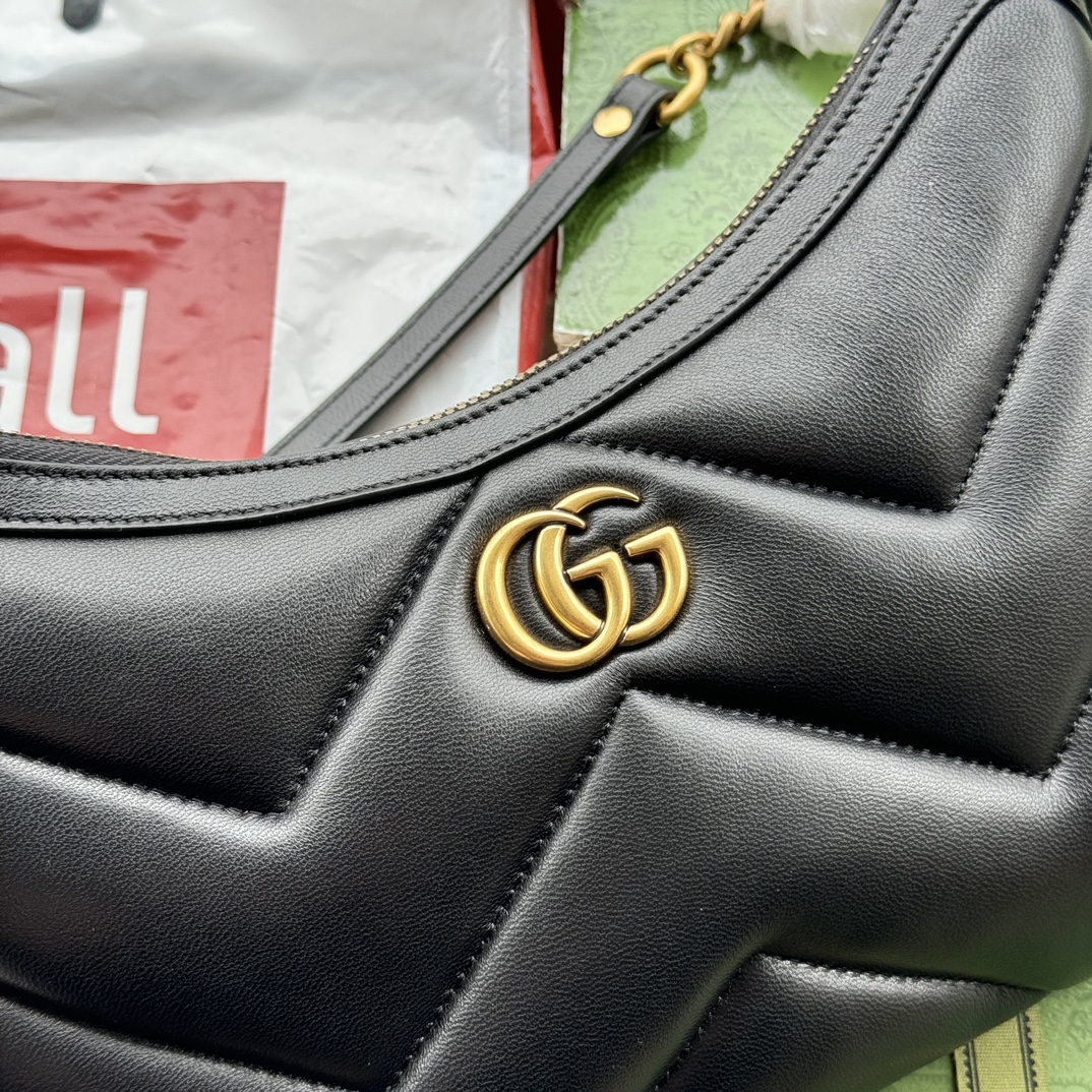 Gucci Hobo Bags